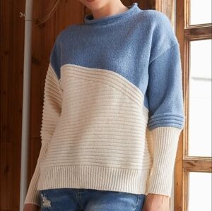 Simple Suzanne Betro Baby Blue Ivory Cream Sweater Womens Large Extra Large